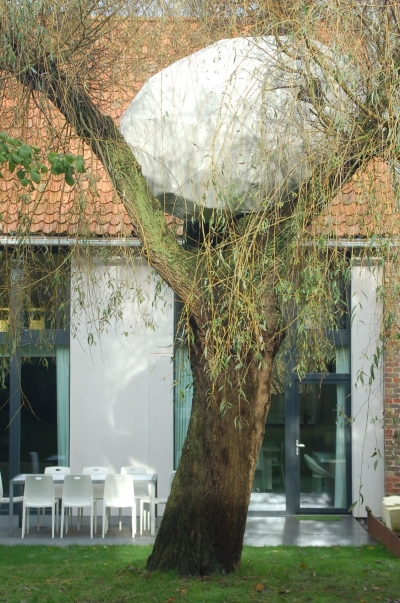 Boomhut Lo - De Witte Kamer - Landschapsarchitectuur en interieurarchitectuur voor kleine, grote en zotte projecten