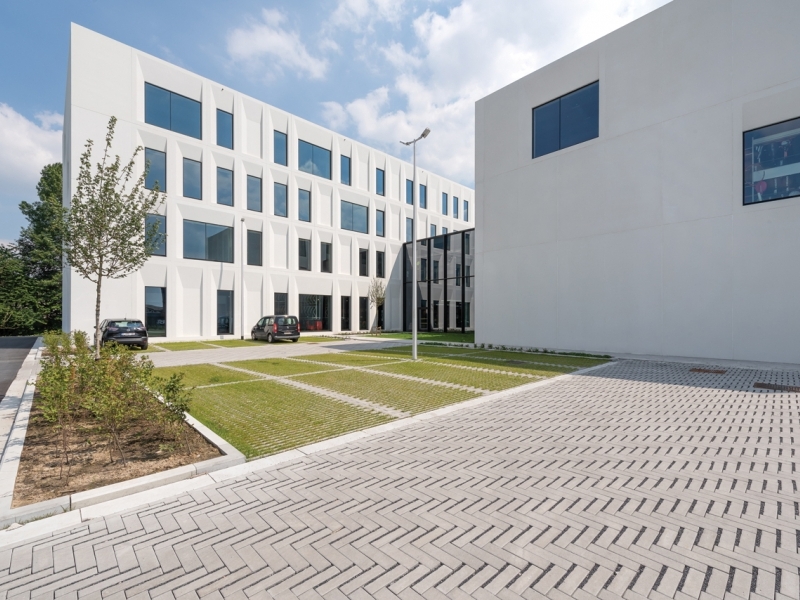 R-Plaza - Sportline - De Witte Kamer - Landschapsarchitectuur en interieurarchitectuur voor kleine, grote en zotte projecten