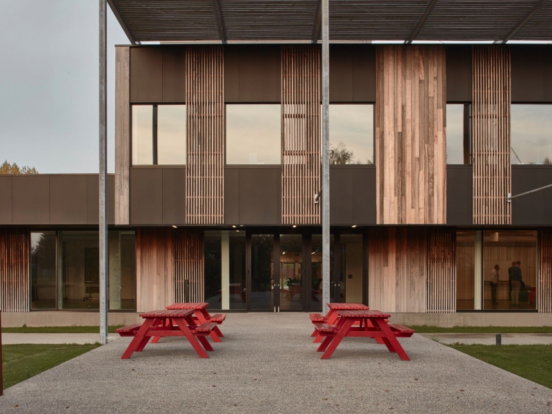 NAC Zwevegem - De Witte Kamer - Landschapsarchitectuur en interieurarchitectuur voor kleine, grote en zotte projecten