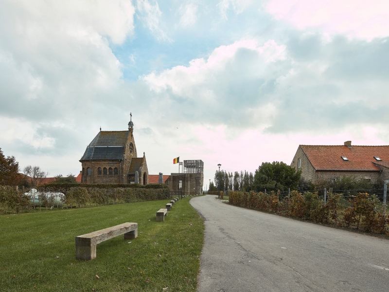 Oud Stuivekenskerke - De Witte Kamer - Landschapsarchitectuur en interieurarchitectuur voor kleine, grote en zotte projecten