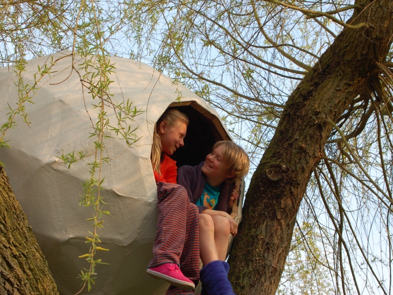 Boomhut Lo - De Witte Kamer - Landschapsarchitectuur en interieurarchitectuur voor kleine, grote en zotte projecten